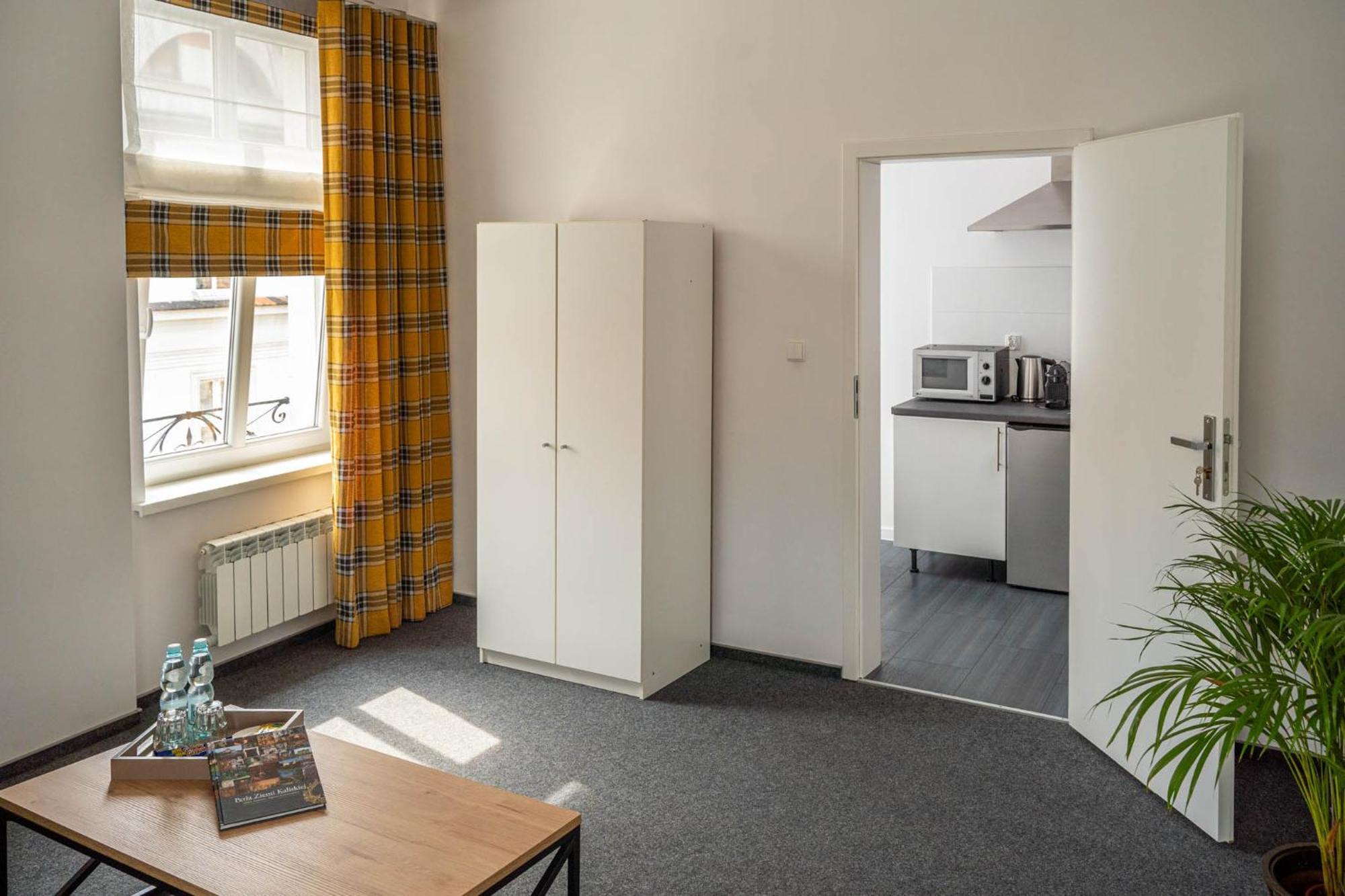 Apartamenty Na Starowce - 3 Pietro Z Widokiem Na Ratusz, Rynek Glowny I Centrum Kaliszki エクステリア 写真
